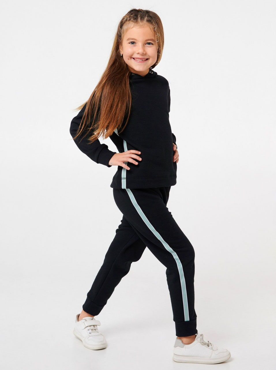 Утепленный спортивный костюм для девочки Smil черный 117326/117327 - купить