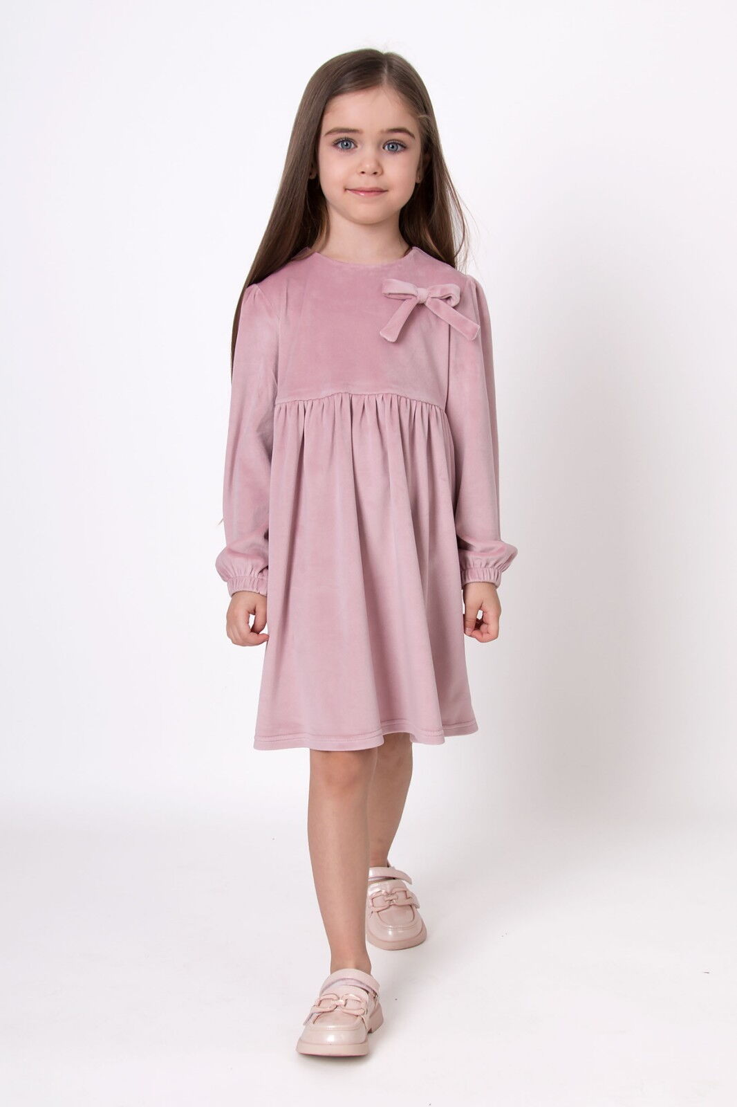 Велюровое платье для девочки Mevis пудра 5085-01 - фото