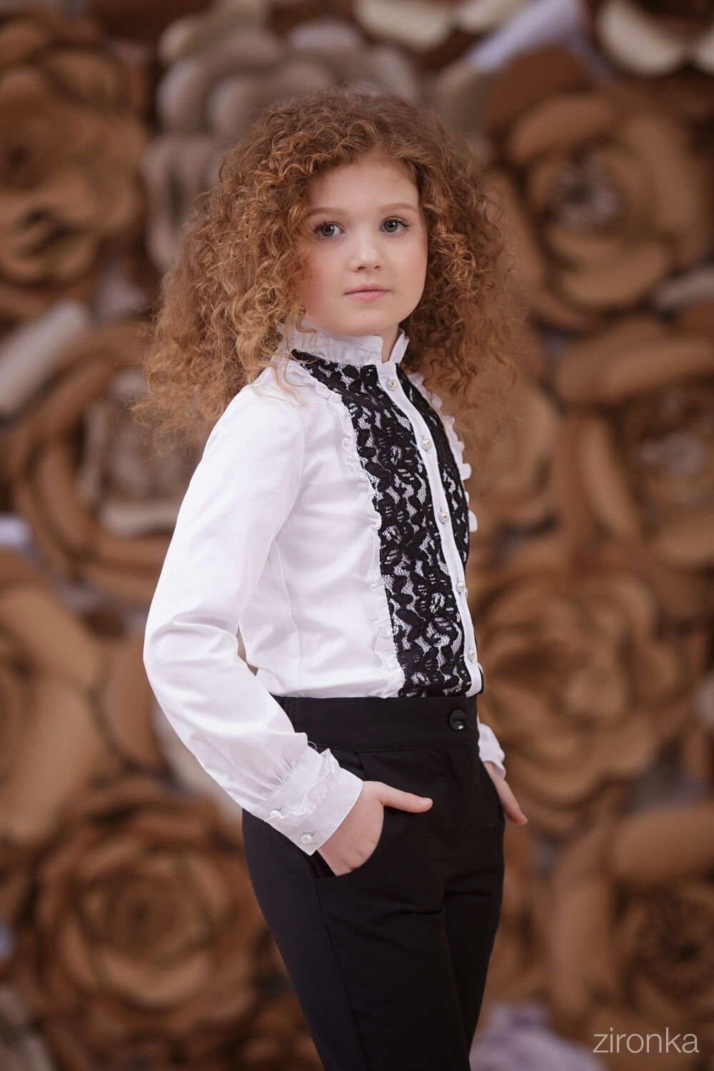 Блузка школьная с черным кружевом Zironka белая 3641-2 - фото