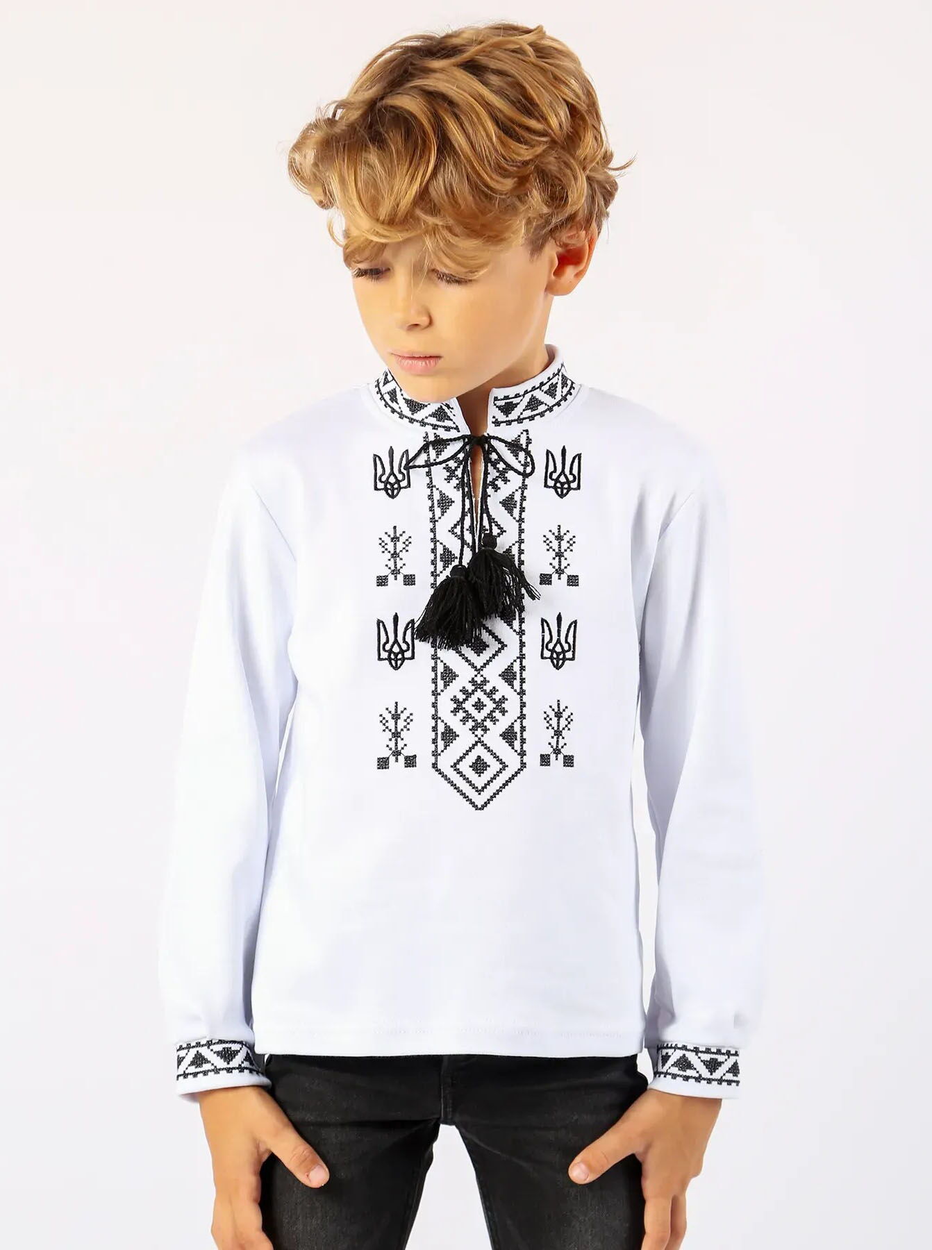 Трикотажная вышиванка для мальчика Фламинго белая 791-212 - цена