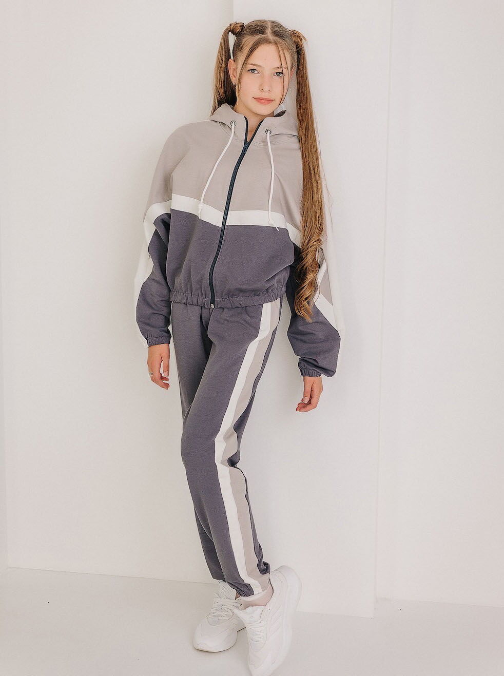 Спортивный костюм для девочки серый 0909 - фото