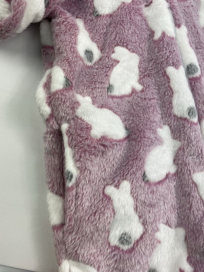 Пижама-кигуруми для девочки Фламинго Зайчики сиреневая 901-910 - фотография