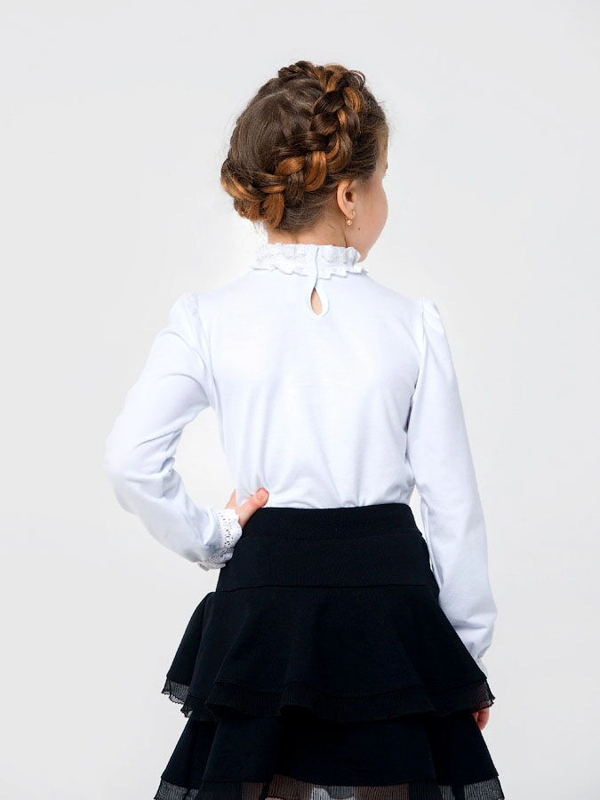 Блузка трикотажная с кружевом для девочки SMIL белая 114762 - фото