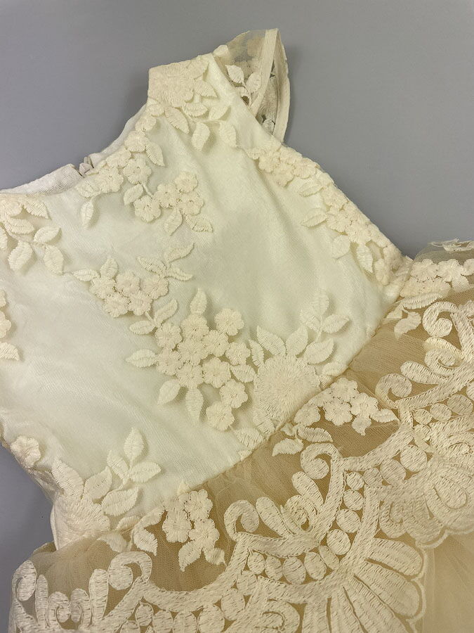 Нарядное платье для девочки Mevis кремовое 2627-04 - фотография