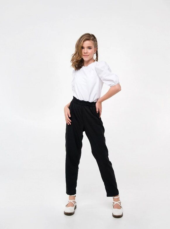 Трикотажные брюки-карго для девочки SMIL черные 115497 - фото