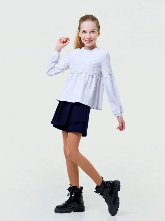 Трикотажная блузка с кружевом для девочки SMIL белая 114718 - фото