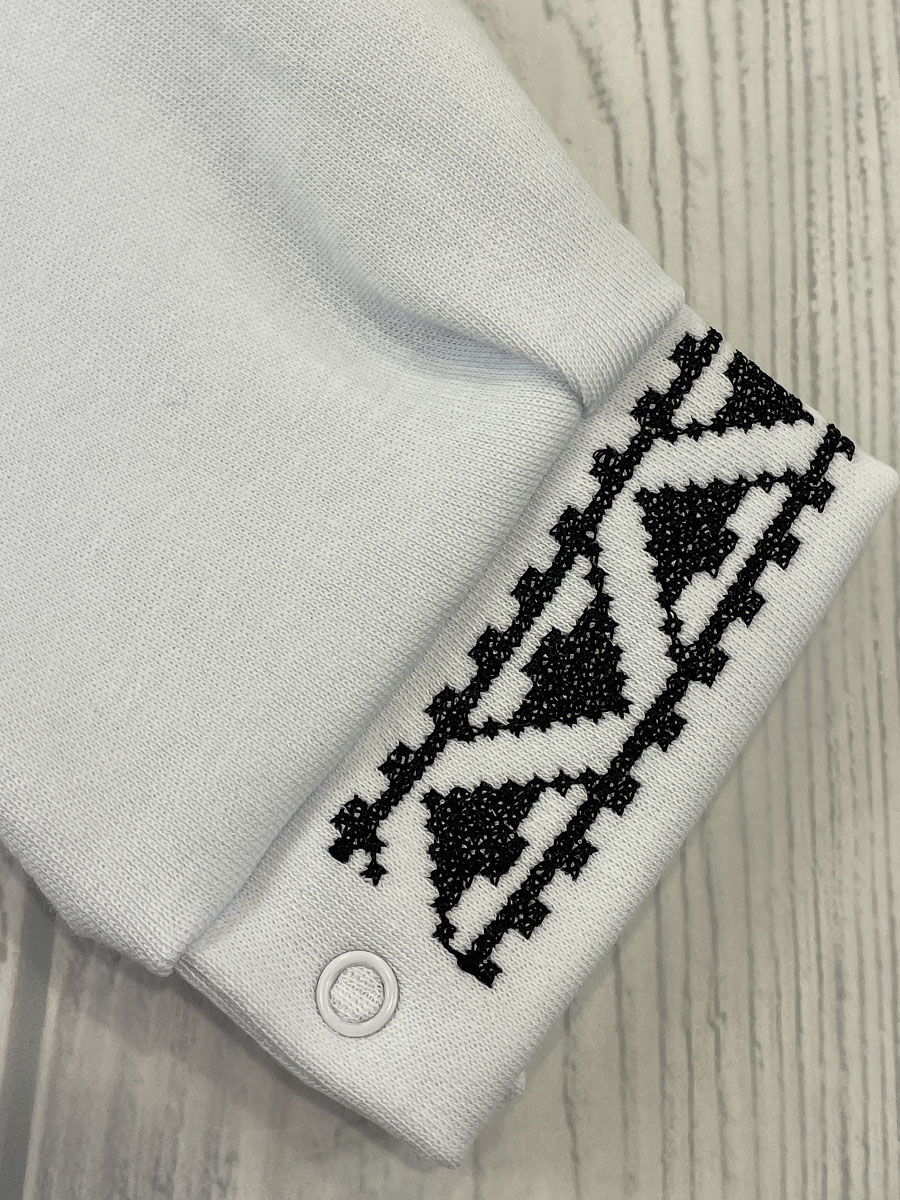 Трикотажная вышиванка для мальчика Фламинго белая 791-212 - фотография