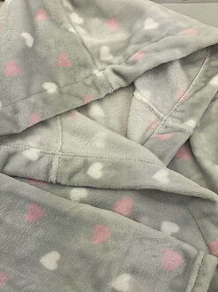 Халат вельсофт для девочки Фламинго Сердечки серый 884-912 - размеры